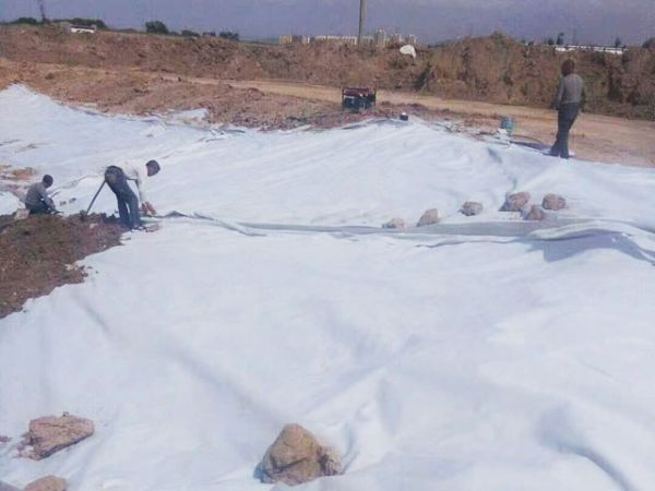 复合土工膜施工